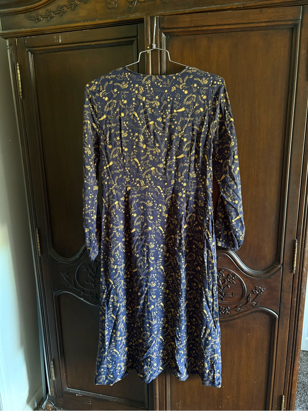 Boden Easy Printed V-Neck Midi Dress Navy and Yellow size 6L - Picture 8 of 8